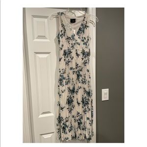 Blue Floral Pleated Midi Dress